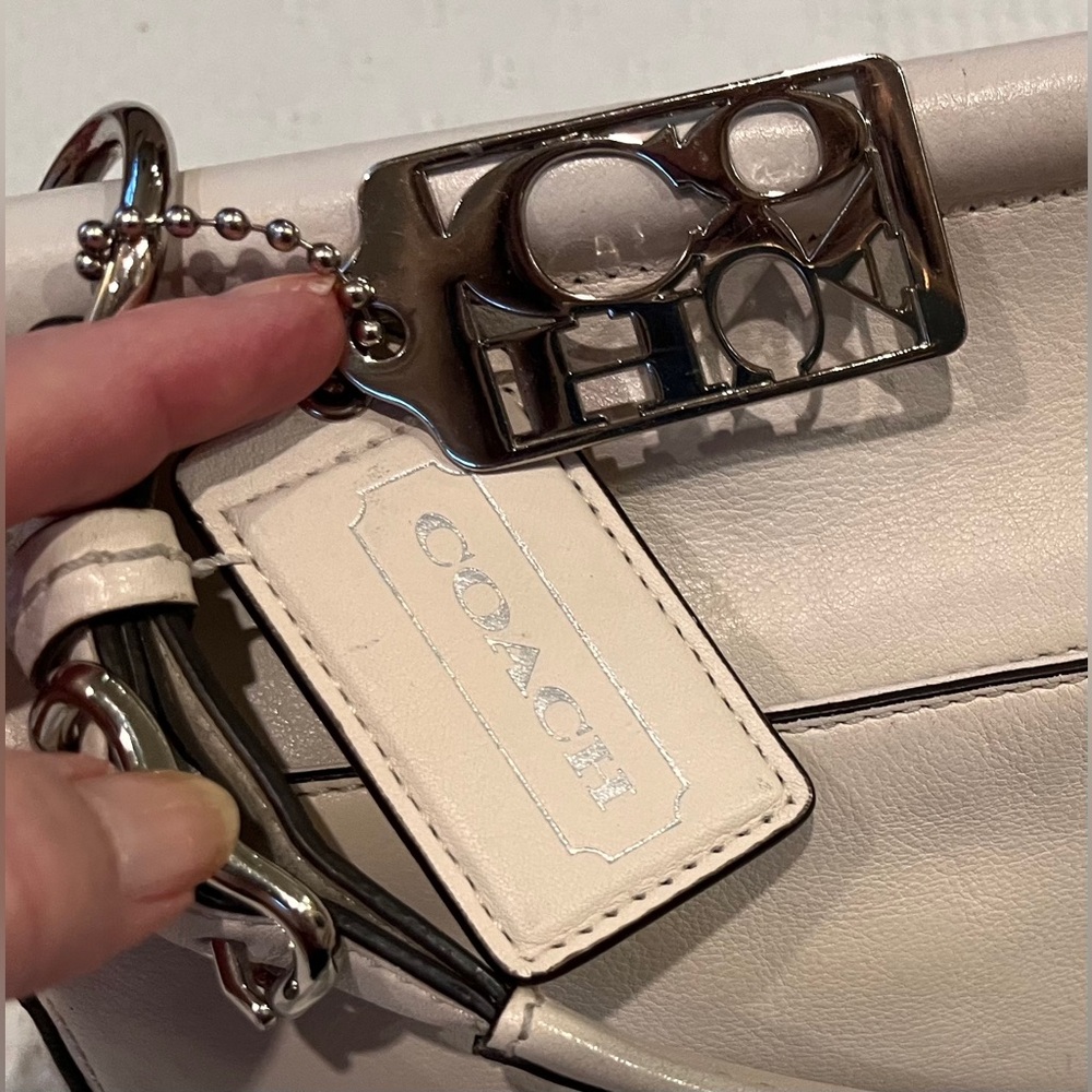 Coach Legacy Willis 70th Anniversary Limited Edition Leather with 2 hangtags EUC - Picture 3 of 15
